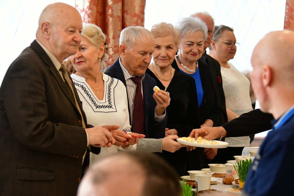 Wielkanocne spotkanie w DPS dla Kombatantów