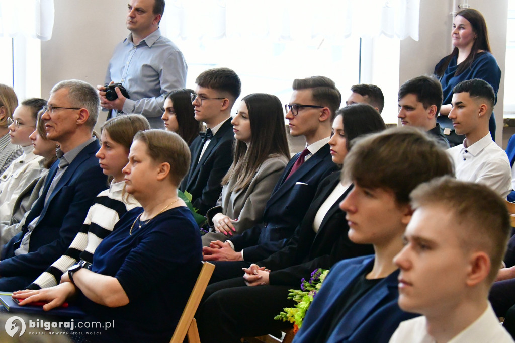 Biłgorajscy uczniowie ze stypendiami Marszałka