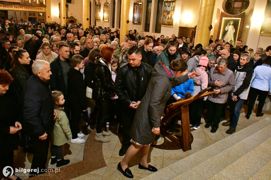 Miłość Krzyża - Wielki Piątek