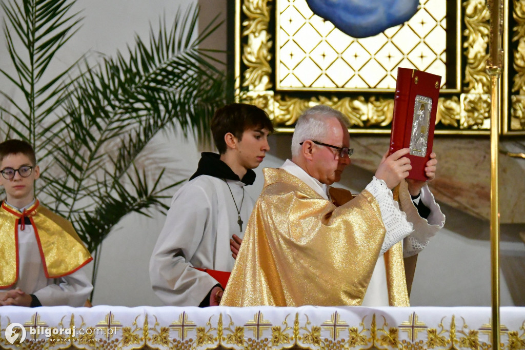 Wigilia Paschalna. Chrystus zmartwychwstał i żyje!