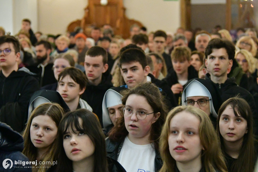 Wprowadzenie relikwii rodziny Ulmów do sanktuarium św. Marii Magdaleny