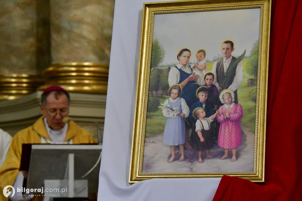 Wprowadzenie relikwii rodziny Ulmów do sanktuarium św. Marii Magdaleny