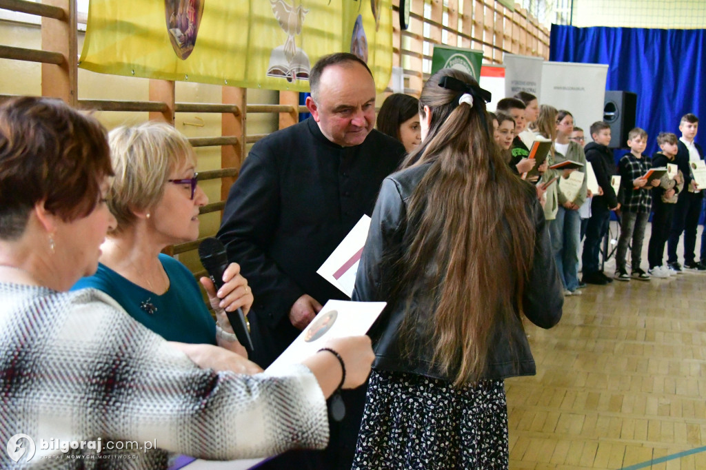 Młodzież z powiatu sprawdzała się w znajomości Ewangelii św. Łukasza