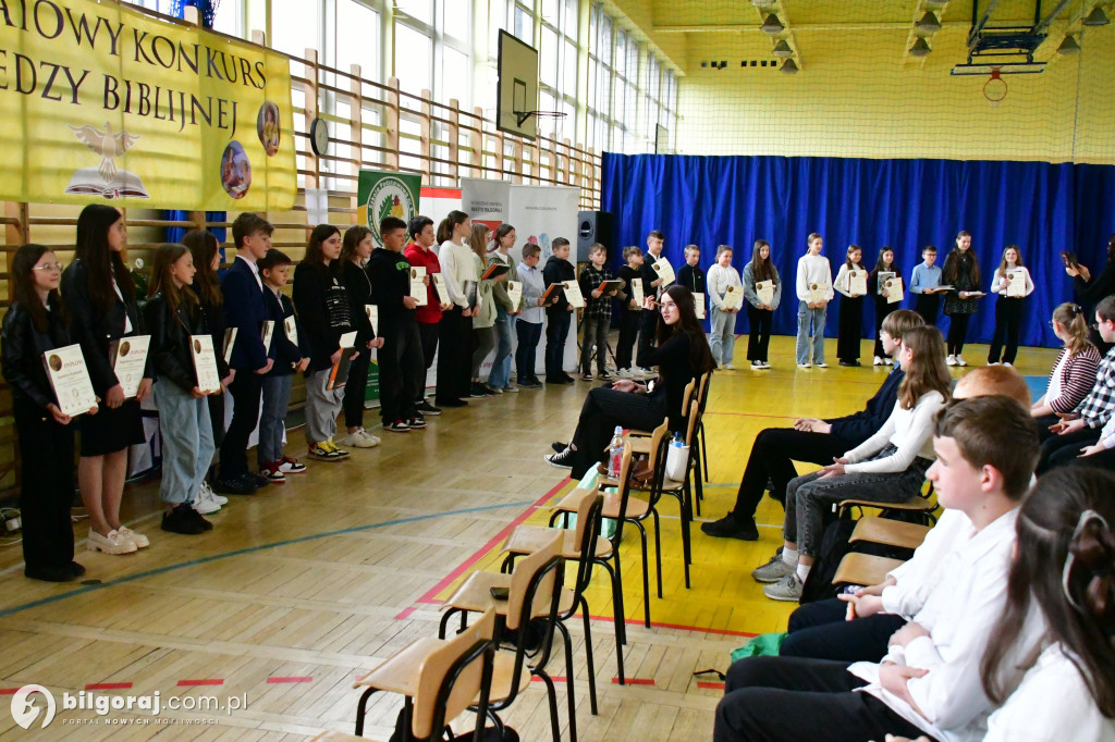 Młodzież z powiatu sprawdzała się w znajomości Ewangelii św. Łukasza