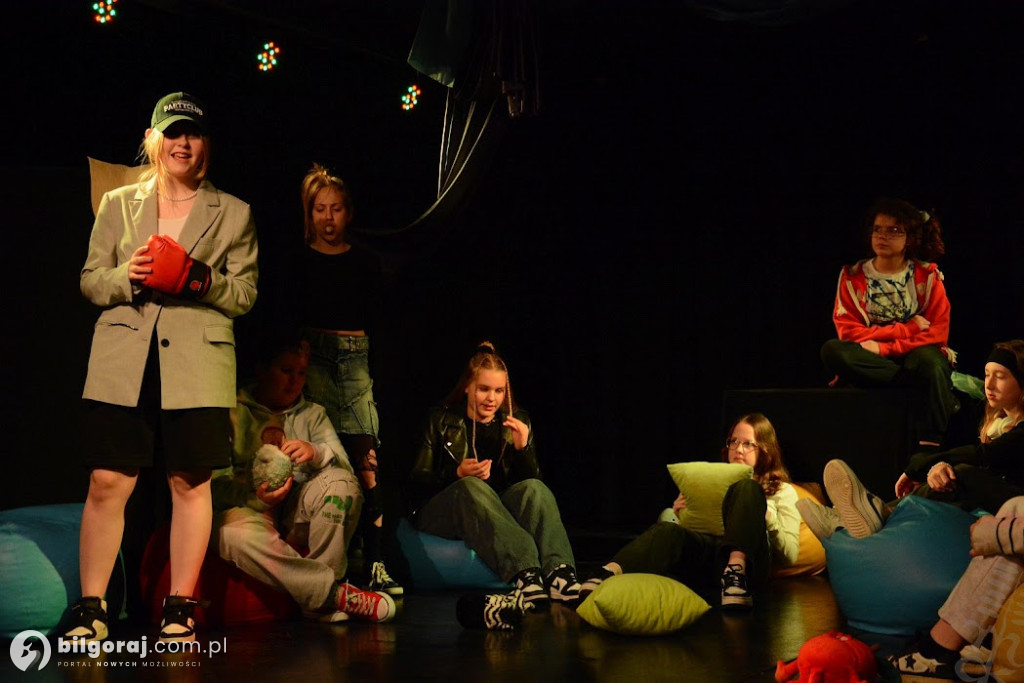 Teatralny sukces młodych aktorów