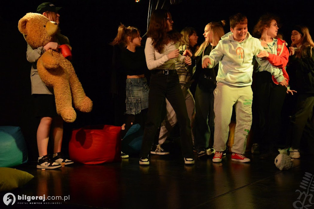Teatralny sukces młodych aktorów