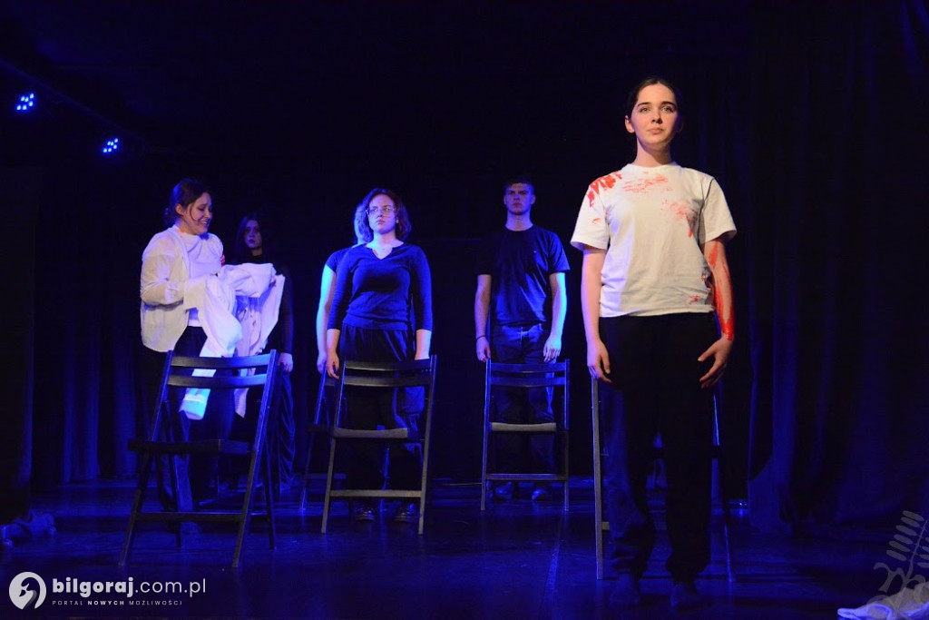 Teatralny sukces młodych aktorów