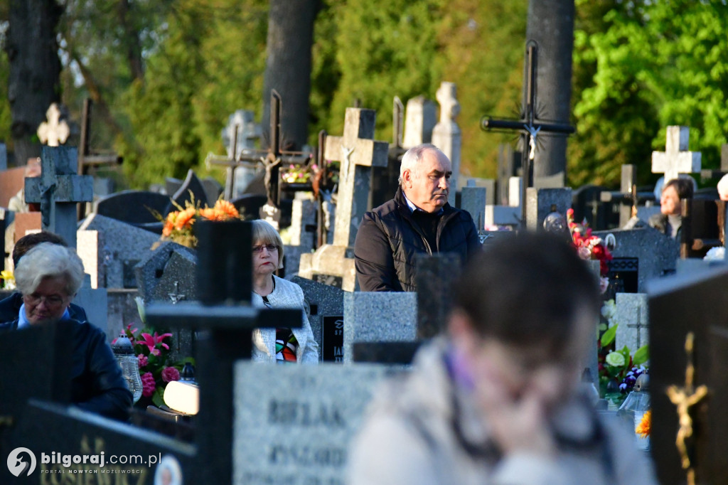 Msza św. na cmentarzu rozpoczęła świętowanie