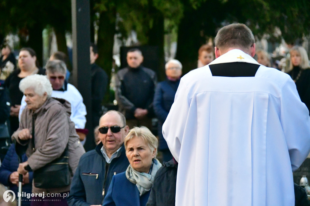 Msza św. na cmentarzu rozpoczęła świętowanie