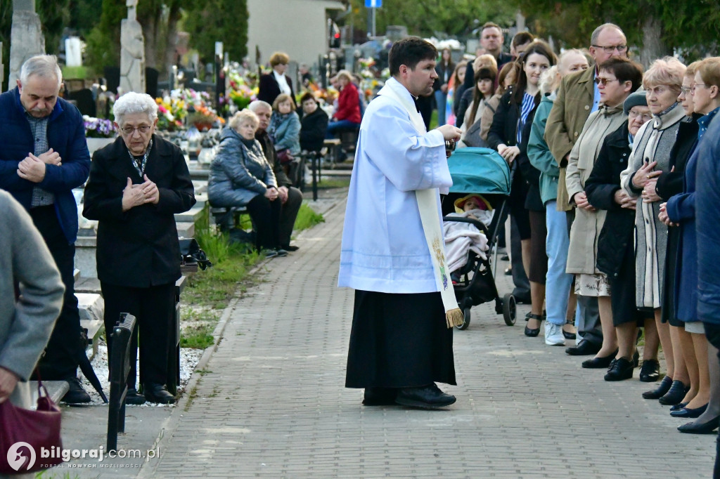 Msza św. na cmentarzu rozpoczęła świętowanie