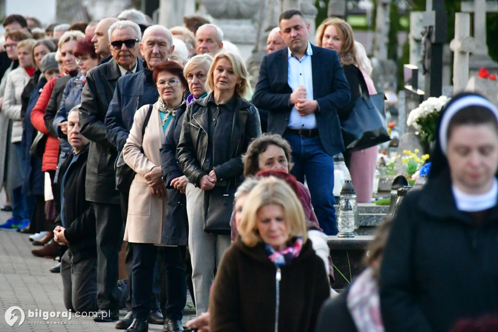 Msza św. na cmentarzu rozpoczęła świętowanie