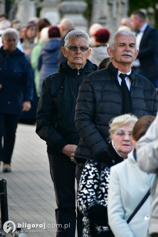 Msza św. na cmentarzu rozpoczęła świętowanie