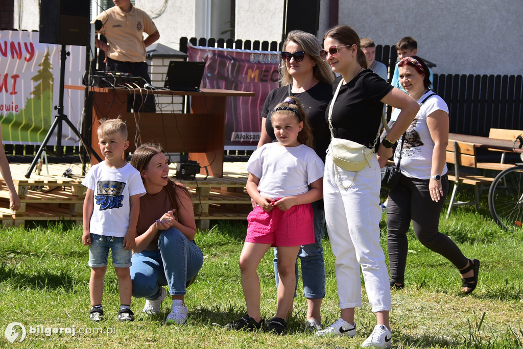 Aleksandrów: Strażacki piknik rodzinny zintegrował mieszkańców!