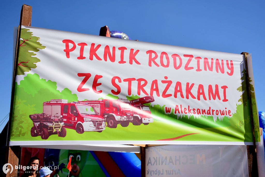 Aleksandrów: Strażacki piknik rodzinny zintegrował mieszkańców!