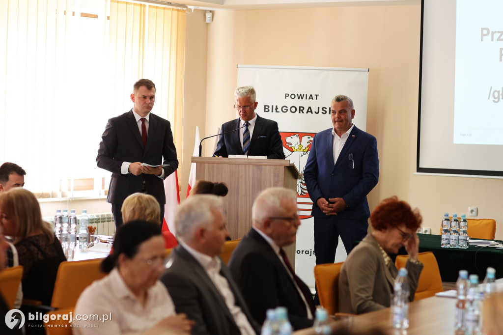 Radni VII kadencji Rady Powiatu w Biłgoraju złożyli ślubowania