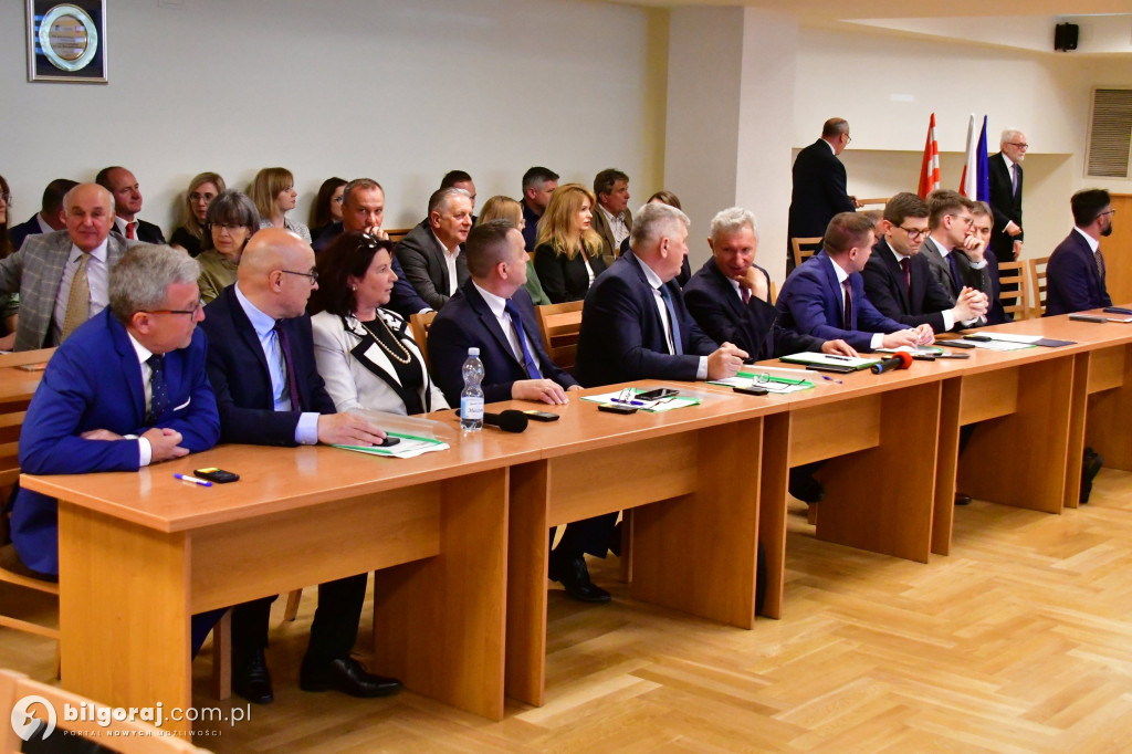 Rada Miasta i burmistrz złożyli ślubowania i wybrali Przewodniczącego