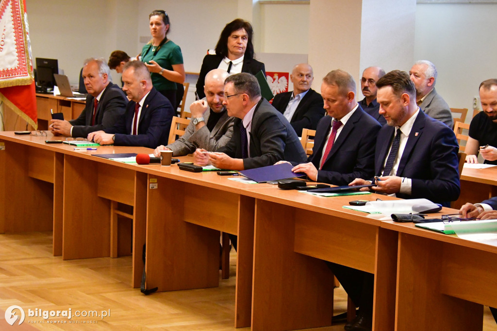 Rada Miasta i burmistrz złożyli ślubowania i wybrali Przewodniczącego
