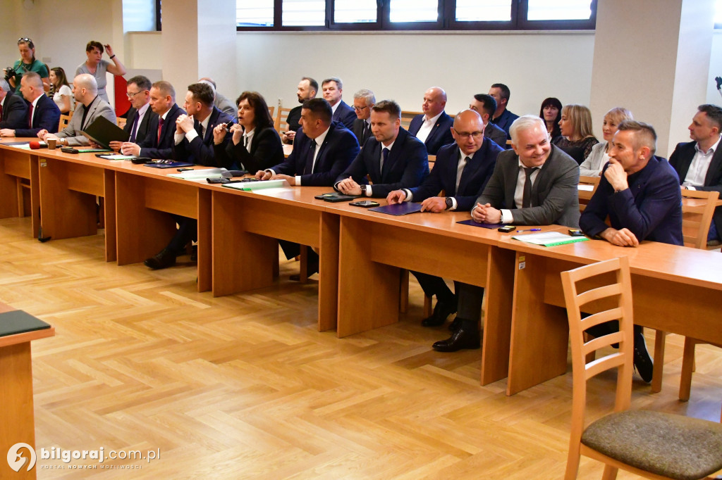 Rada Miasta i burmistrz złożyli ślubowania i wybrali Przewodniczącego