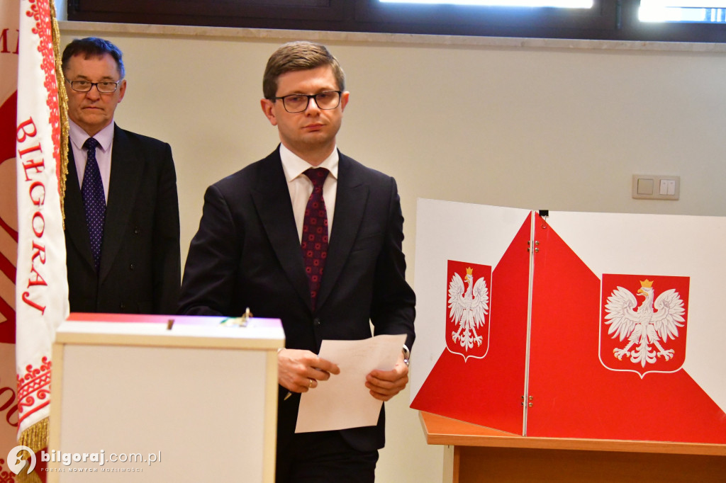 Rada Miasta i burmistrz złożyli ślubowania i wybrali Przewodniczącego