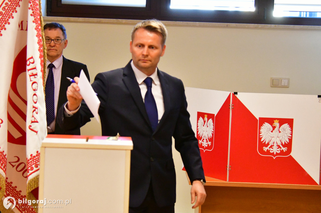 Rada Miasta i burmistrz złożyli ślubowania i wybrali Przewodniczącego
