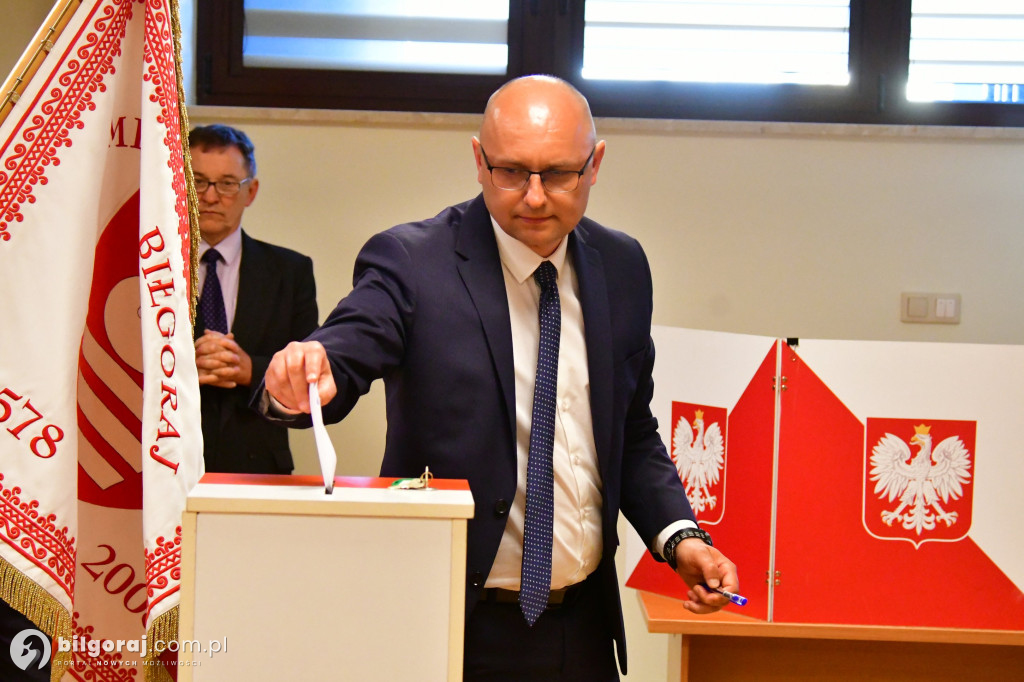 Rada Miasta i burmistrz złożyli ślubowania i wybrali Przewodniczącego