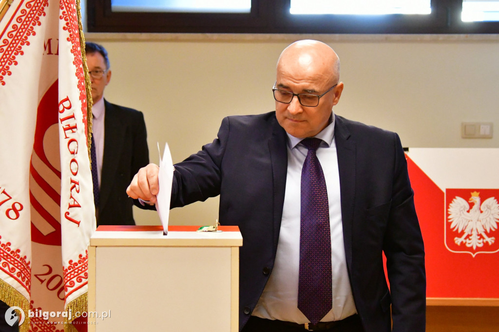 Rada Miasta i burmistrz złożyli ślubowania i wybrali Przewodniczącego