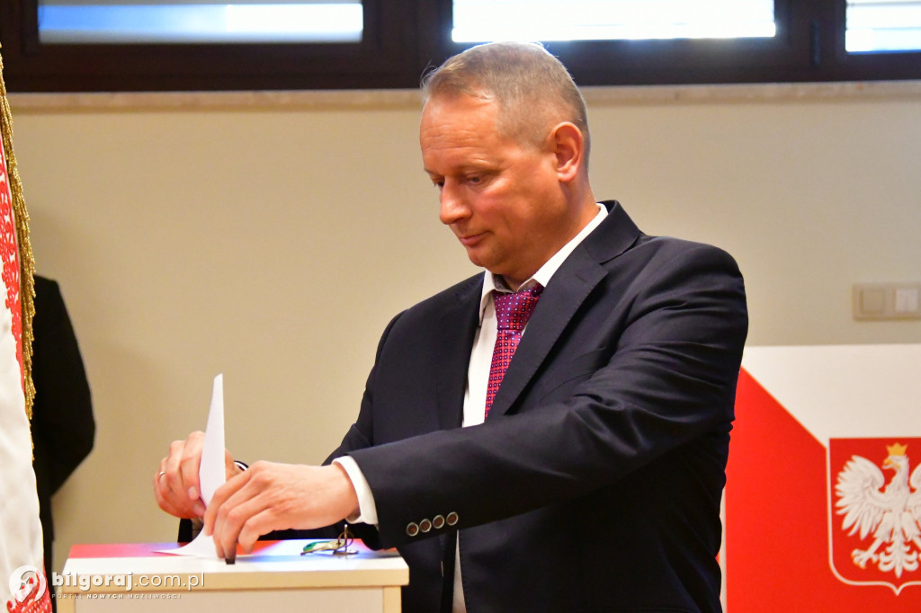 Rada Miasta i burmistrz złożyli ślubowania i wybrali Przewodniczącego