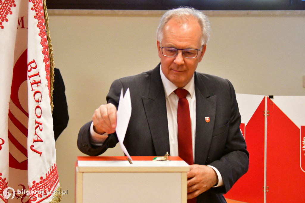 Rada Miasta i burmistrz złożyli ślubowania i wybrali Przewodniczącego