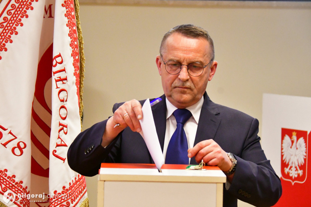Rada Miasta i burmistrz złożyli ślubowania i wybrali Przewodniczącego