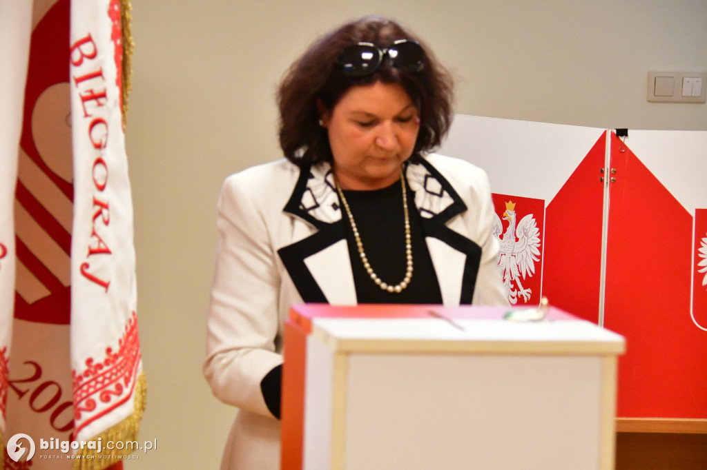 Rada Miasta i burmistrz złożyli ślubowania i wybrali Przewodniczącego