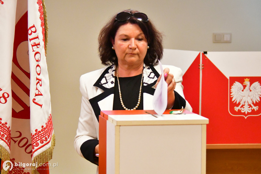 Rada Miasta i burmistrz złożyli ślubowania i wybrali Przewodniczącego