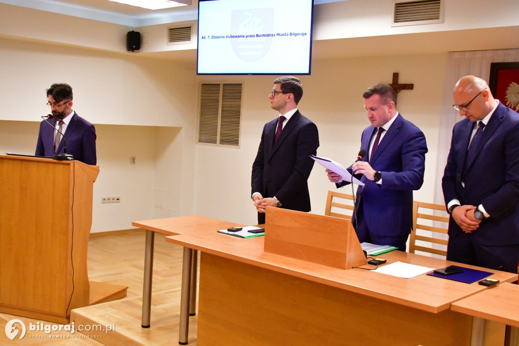 Rada Miasta i burmistrz złożyli ślubowania i wybrali Przewodniczącego