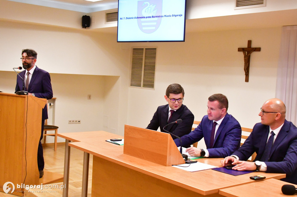 Rada Miasta i burmistrz złożyli ślubowania i wybrali Przewodniczącego