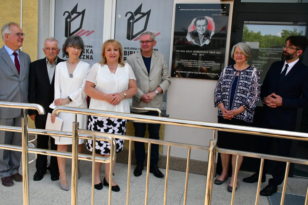 Uczcili prof. Markiewicza. Biłgorajska Biblioteka nazwana jego imieniem
