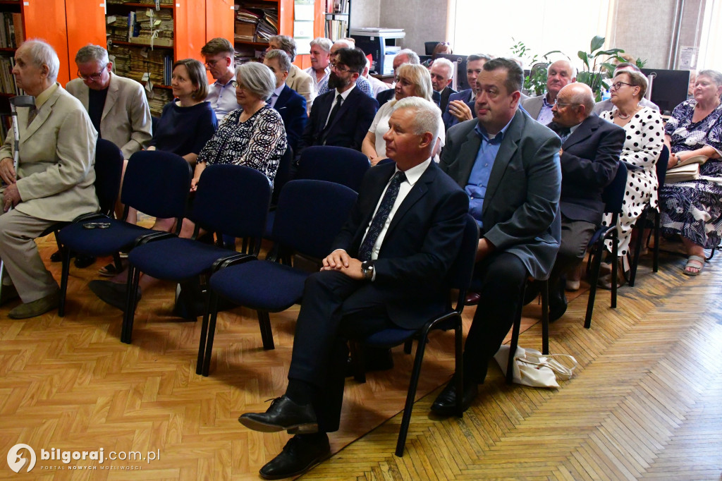 Uczcili prof. Markiewicza. Biłgorajska Biblioteka nazwana jego imieniem