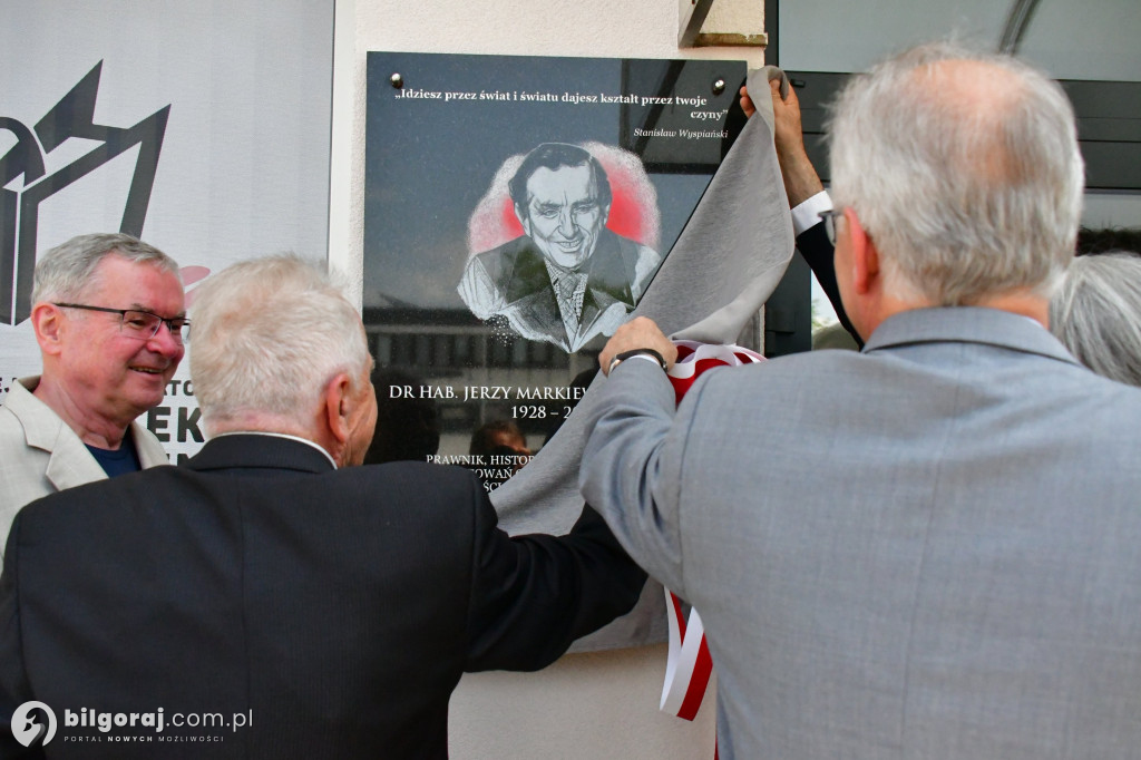 Uczcili prof. Markiewicza. Biłgorajska Biblioteka nazwana jego imieniem
