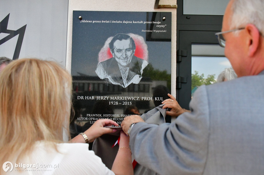 Uczcili prof. Markiewicza. Biłgorajska Biblioteka nazwana jego imieniem