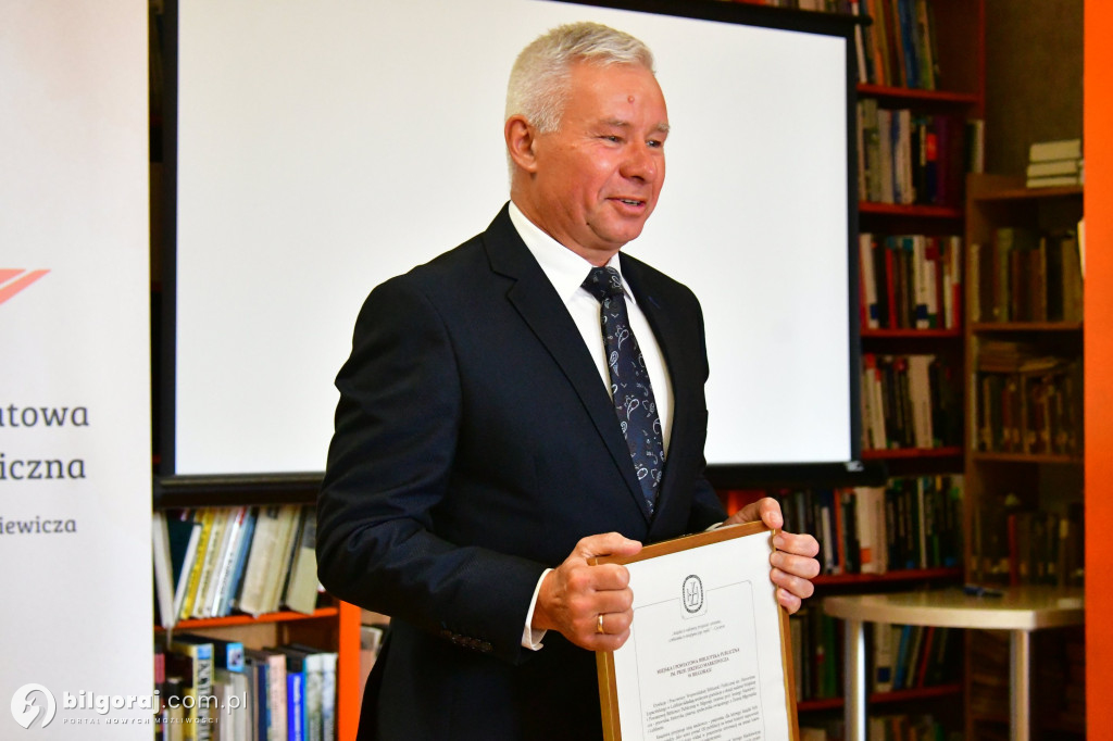 Uczcili prof. Markiewicza. Biłgorajska Biblioteka nazwana jego imieniem