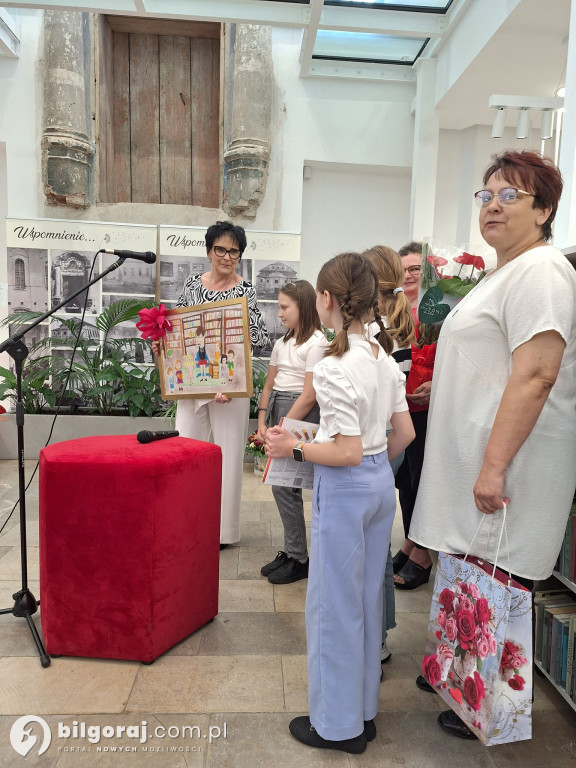 Joanna Puchacz żegna się z Miejską Biblioteką Publiczną w Tarnogrodzie