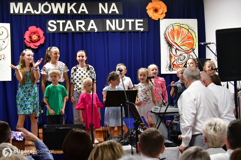 W Rogalach bawili się na starą nutę