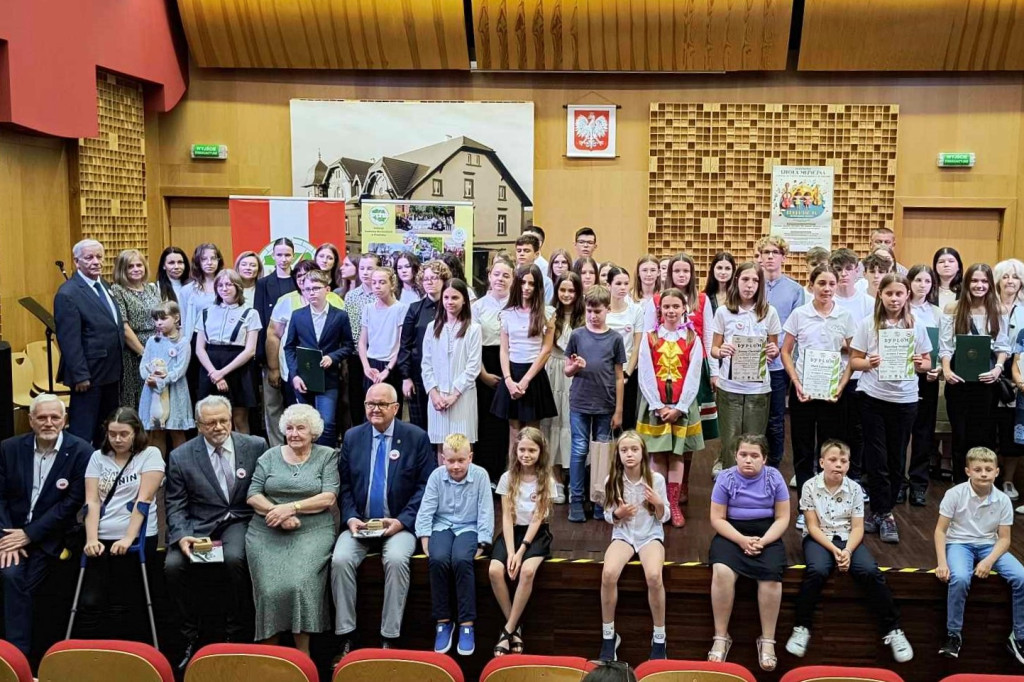 Potrójny sukces uczniów „Jedynki” w XXXI OMKK „Poznajemy Ojcowiznę”