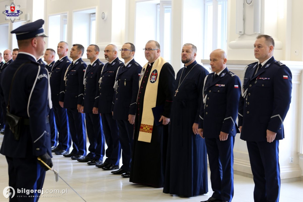 Nowi policjanci w biłgorajskiej Komendzie