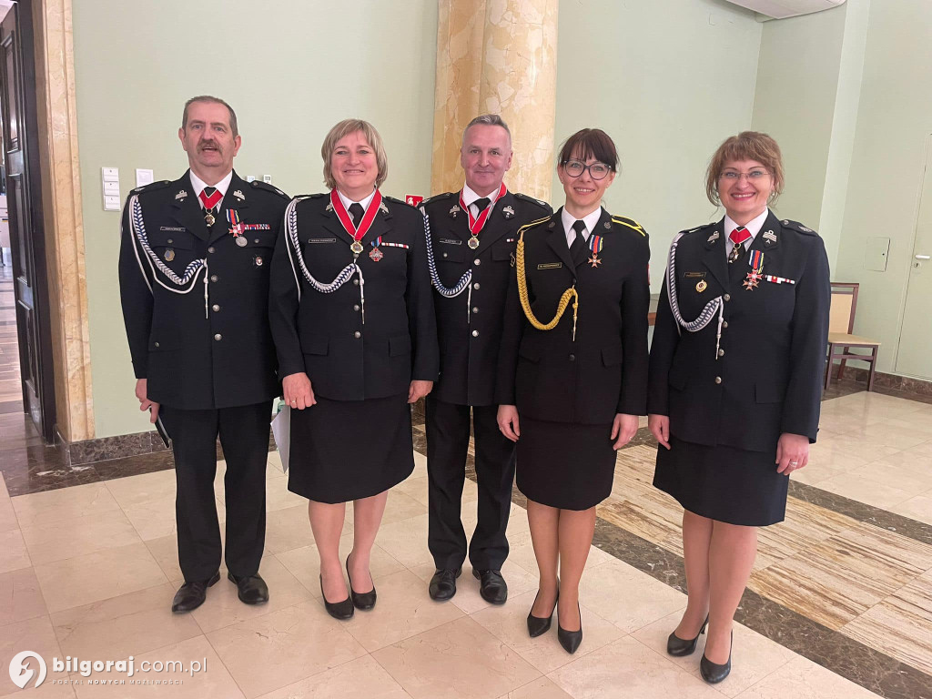 Poseł Wiesław Różyński uhonorowany Złotym Znakiem Związku OSP RP