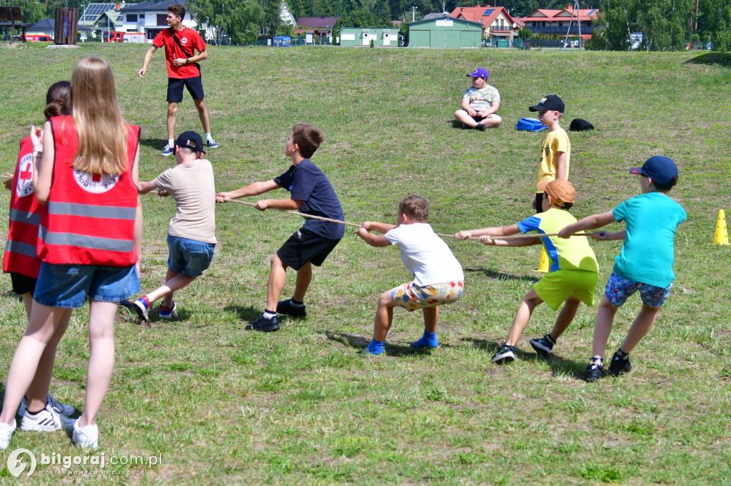 Piknik integracyjno-edukacyjny nad Zalewem Bojary: Sukces inicjatywy SIM PCK Biłgoraj