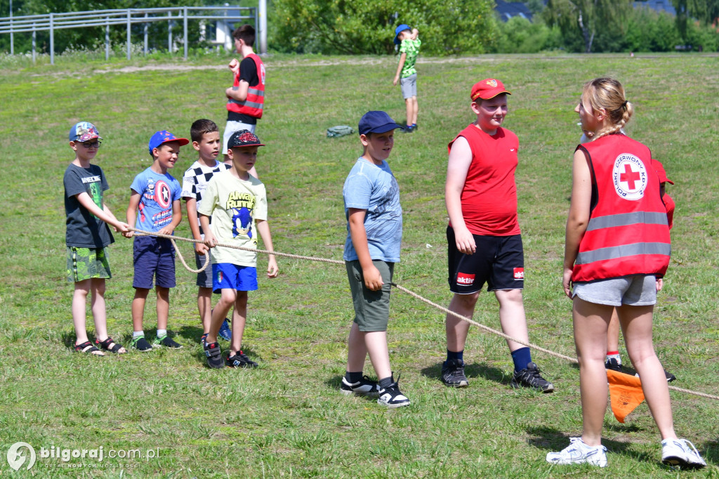Piknik integracyjno-edukacyjny nad Zalewem Bojary: Sukces inicjatywy SIM PCK Biłgoraj
