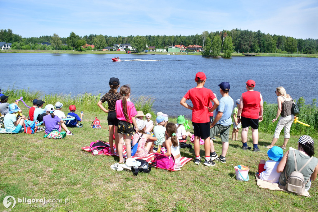 Piknik integracyjno-edukacyjny nad Zalewem Bojary: Sukces inicjatywy SIM PCK Biłgoraj