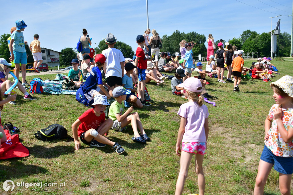 Piknik integracyjno-edukacyjny nad Zalewem Bojary: Sukces inicjatywy SIM PCK Biłgoraj