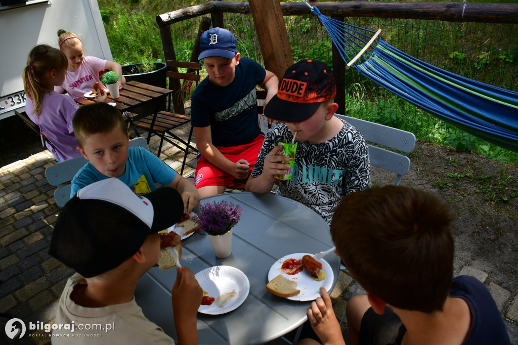 Piknik integracyjno-edukacyjny nad Zalewem Bojary: Sukces inicjatywy SIM PCK Biłgoraj
