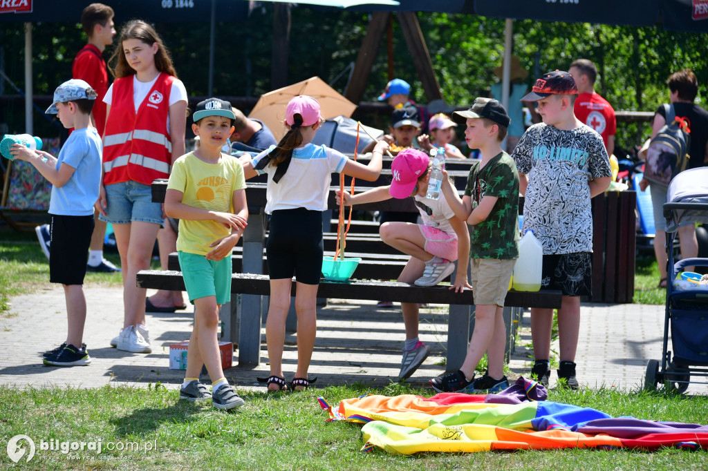 Piknik integracyjno-edukacyjny nad Zalewem Bojary: Sukces inicjatywy SIM PCK Biłgoraj