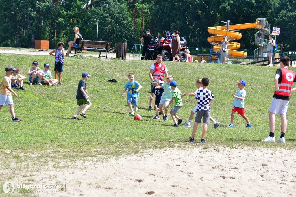 Piknik integracyjno-edukacyjny nad Zalewem Bojary: Sukces inicjatywy SIM PCK Biłgoraj